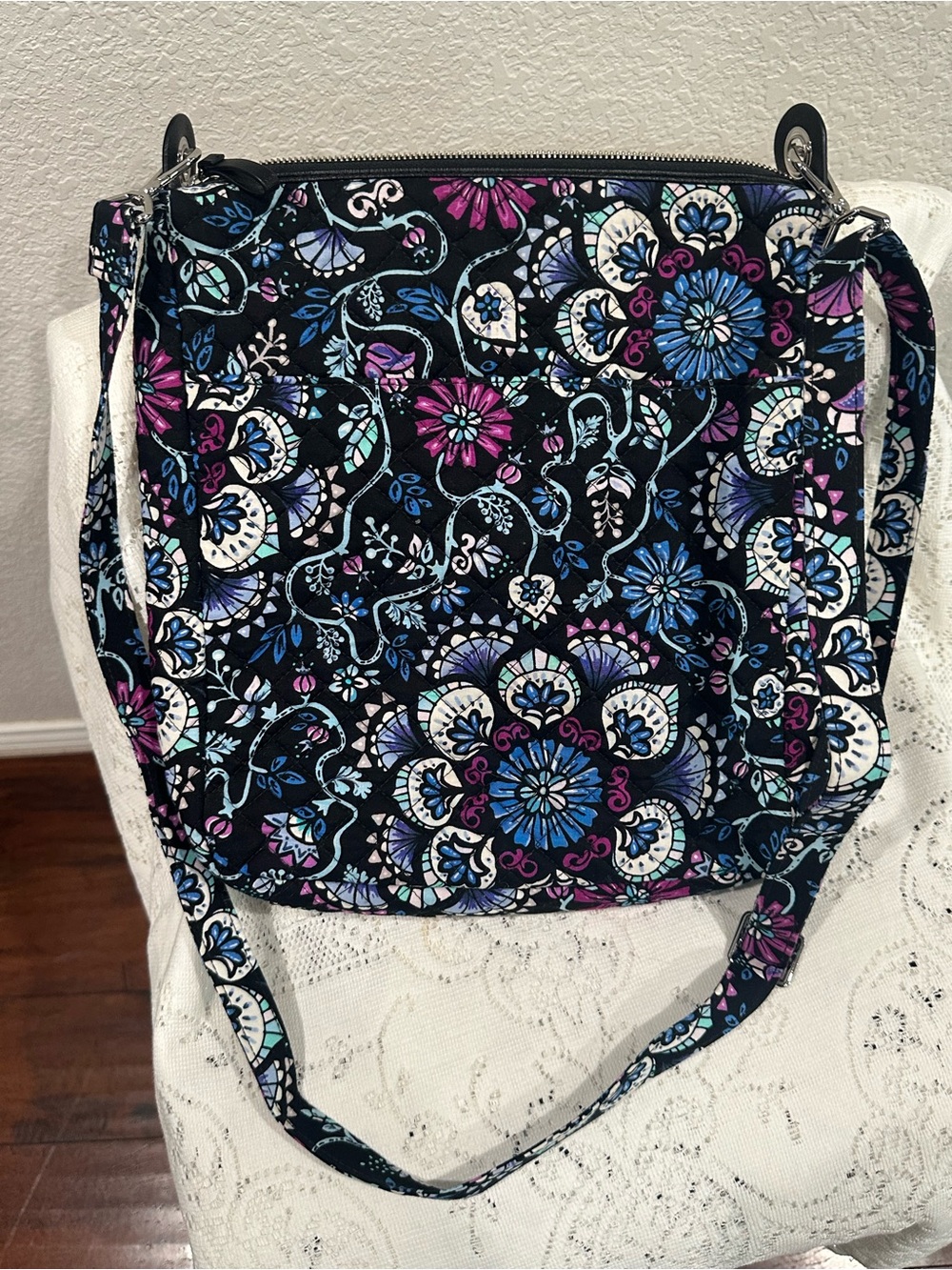 Vera Bradley Carson mailbag  Floral - Blue & Purple crossbody